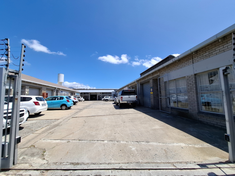 To Let commercial Property for Rent in Maitland Western Cape